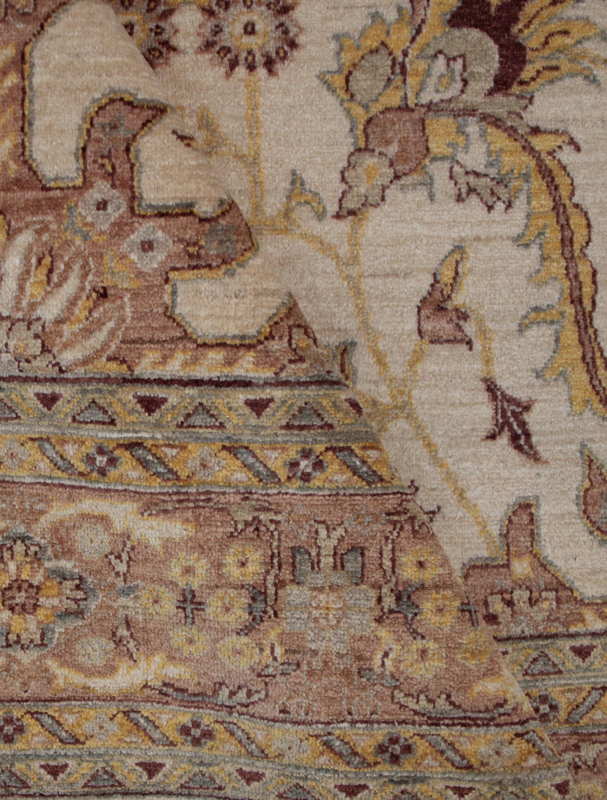Pakistan Chubi Rug