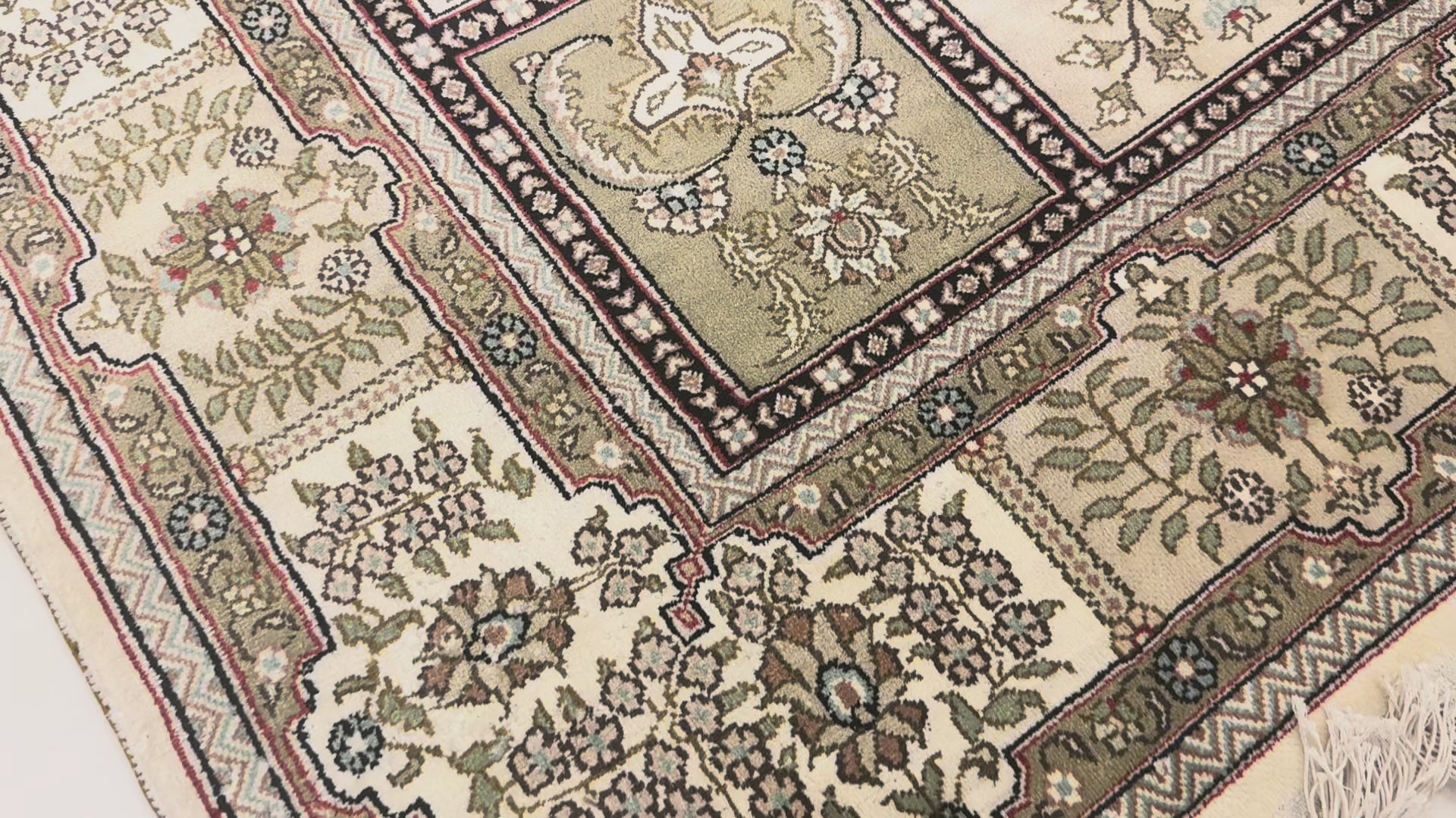 Chinese Silk Hereke 300 Lines Rug